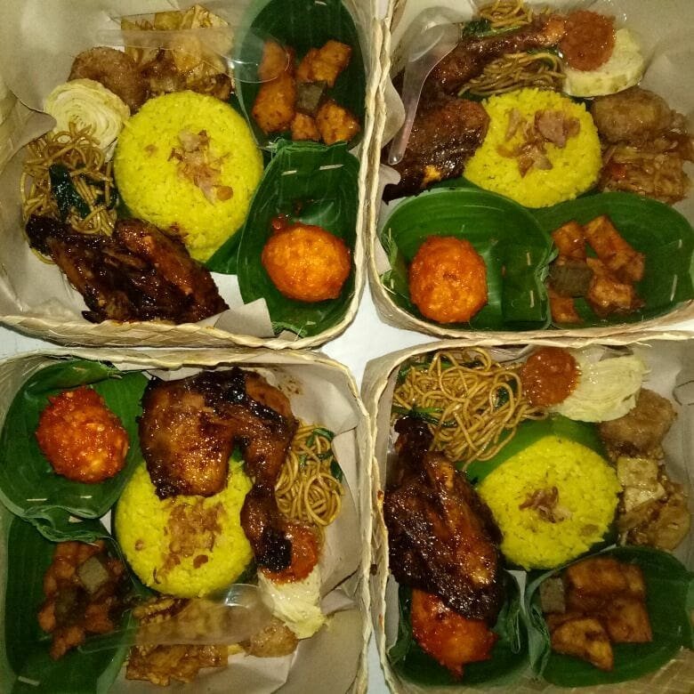 Nasi kuning 2 - Nasi Kotak bogor